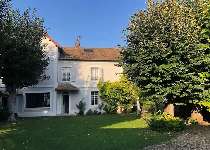 Belle Maison Dans Un Village De Charme Villa *